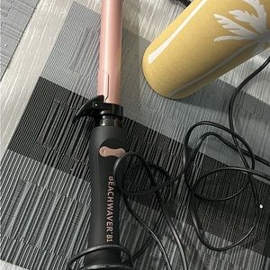 Beachwaver curling iron